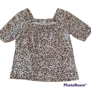 Liz Claiborne Short Sleeve Floral Top